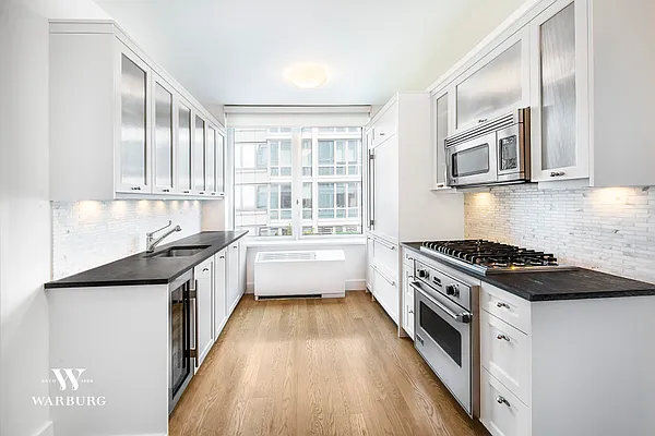 Rented by Warburg | media 18