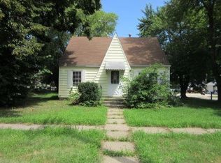 818 5th St, Friend, NE 68359