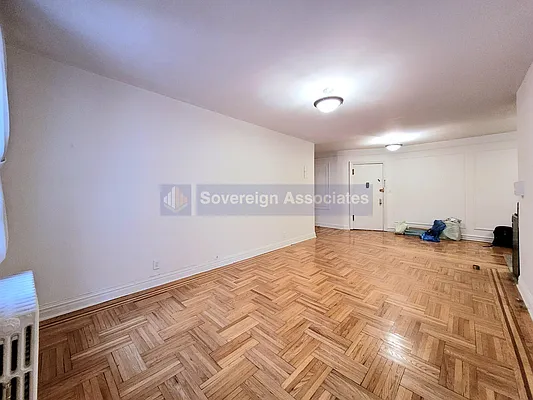 Rented by Sovereign Associates | media 4