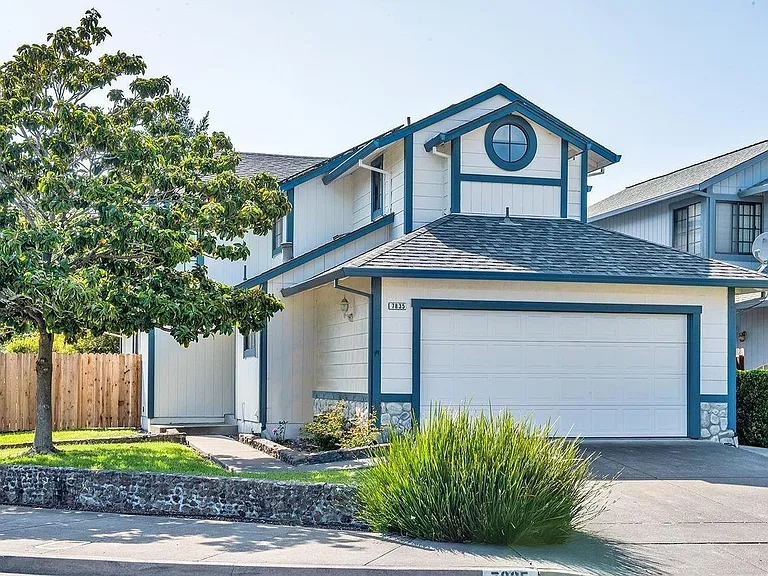 7835 Medallion Way — Photo 1
