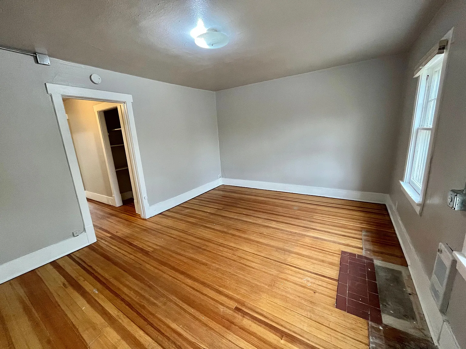 1 bed, 1.0 bath, 650 sqft, $725 — Photo 3