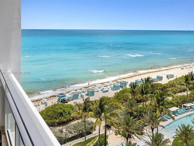 6801 Collins Ave #1010 — Photo 3
