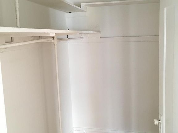 2nd image of 5145 N Lincoln Ave APT 2J