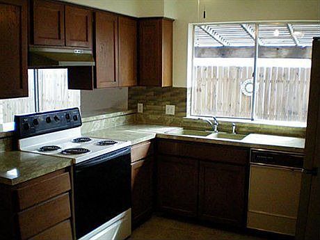 2nd image of 3401 Pleasant Valley Ln