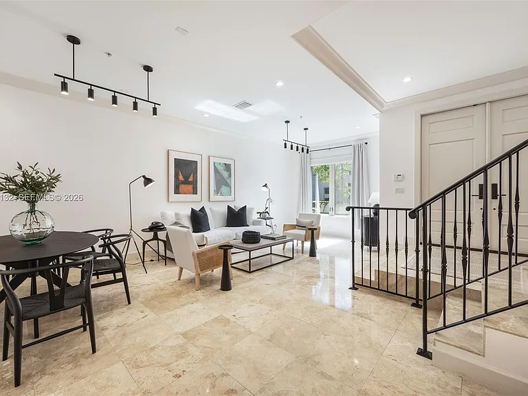 7430 SW 56th Ct — Photo 4