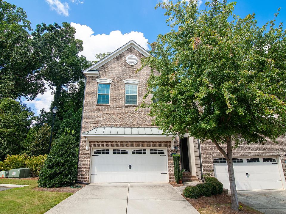 2722 Avington Lane-House Front