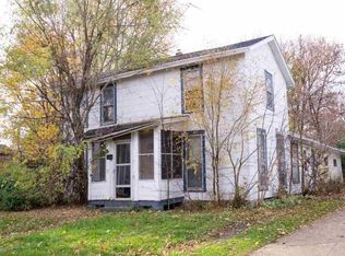 324 S Academy St, Janesville, WI 53548