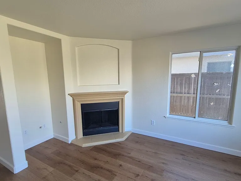 5317 Buckwood Way — Photo 2