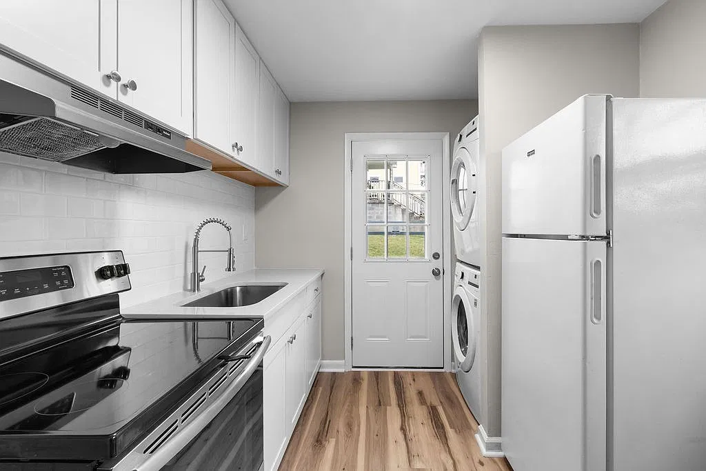 2 bed, 663 sqft, $1,700 — Photo 1