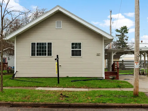 327 7th Ave, Baraboo, WI 53913