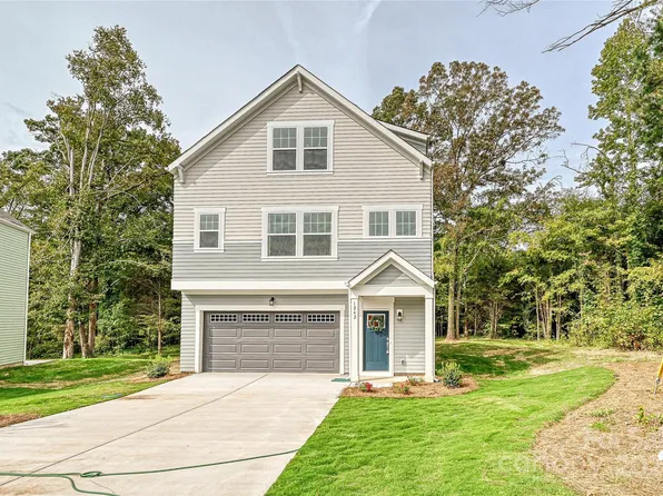 1242 Lundy Ln, Charlotte, NC 28214