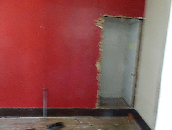 4th image of 814 N Paul Laurence Dunbar St