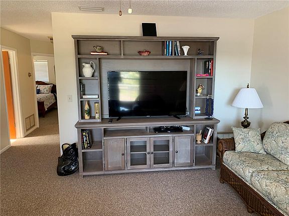 4th image of 2800 Indian River Blvd