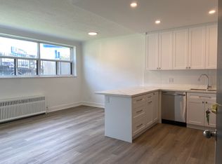 642 Vaughan, Toronto, ON M6E 2Y3