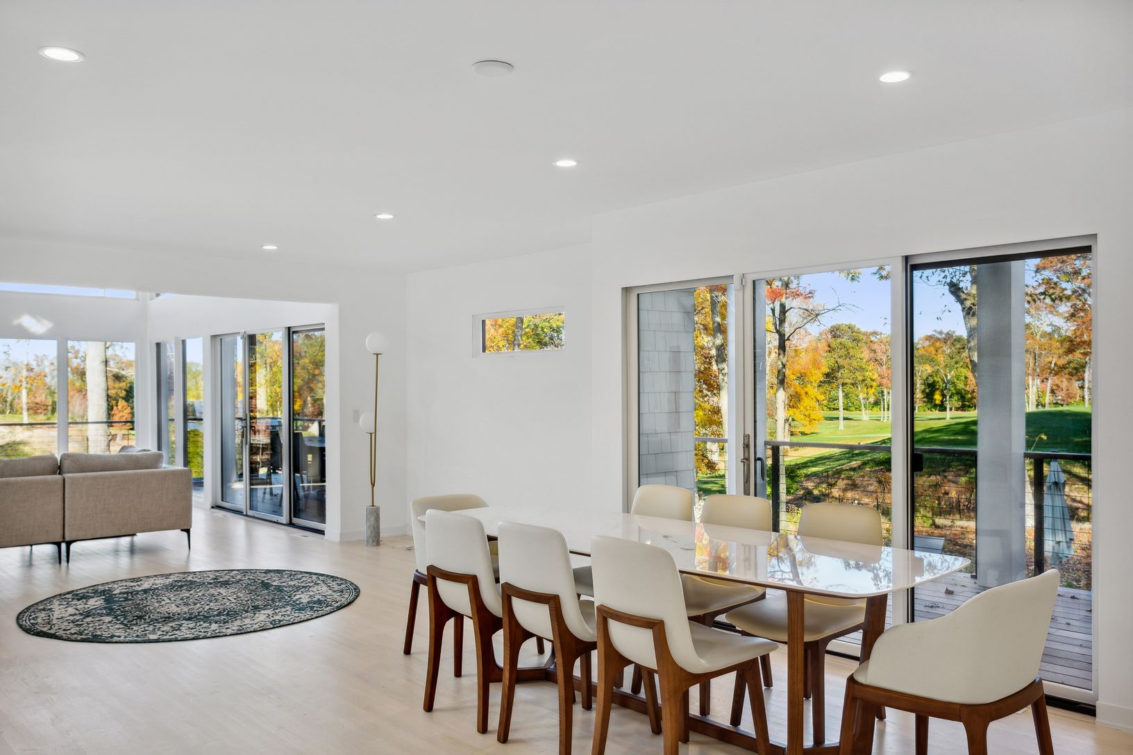  Open plan dining with views