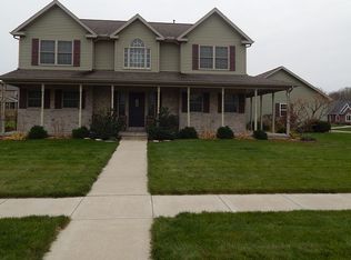 102 White Tail St, Hudson, IL 61748