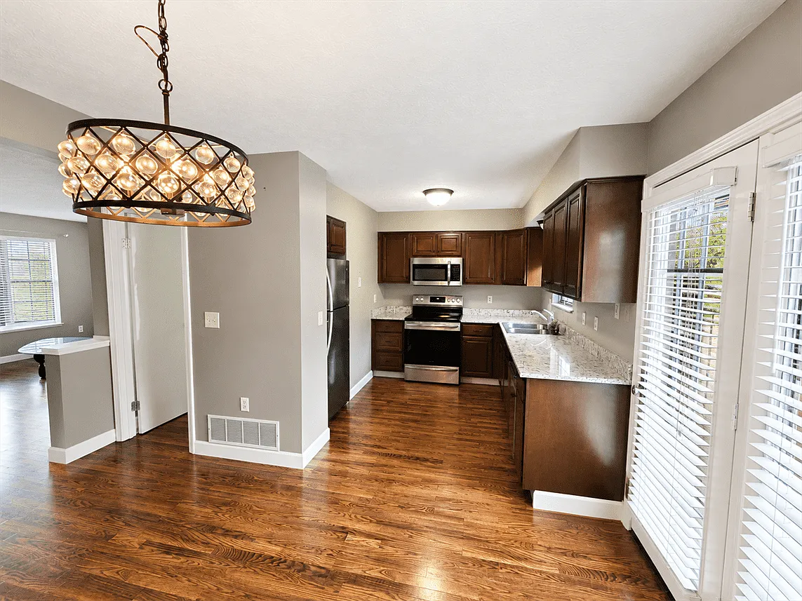 Building Photo - 1275 Somerset Way