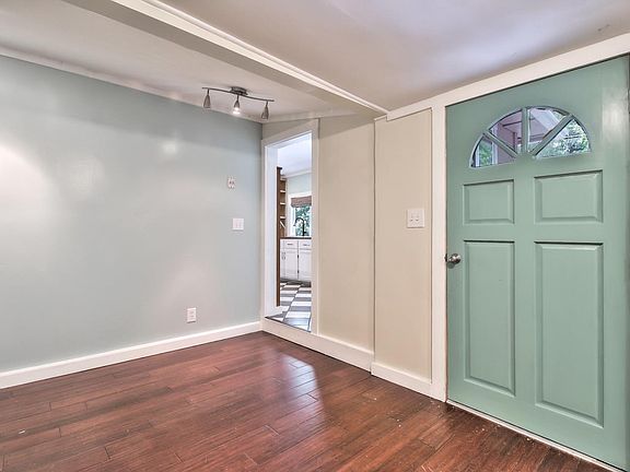 4th image of 15105 Big Basin Way