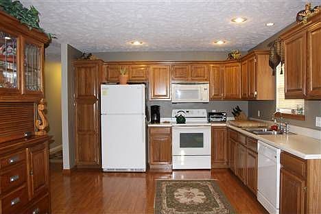 2nd image of 10790 Austin Ln