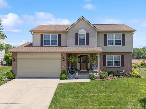 10 Concord Cir, Springboro, OH 45066