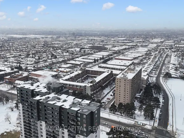 10 Eddystone Ave #126, Toronto, ON M3N 2T2