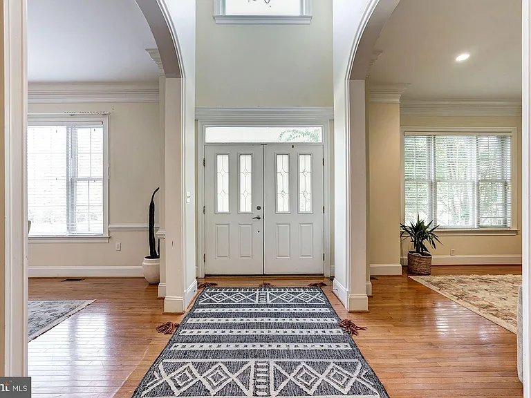 8105 Maya Ct — Photo 4