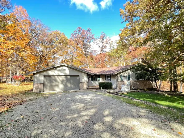 278 Winter Haven Dr, Varna, IL 61375