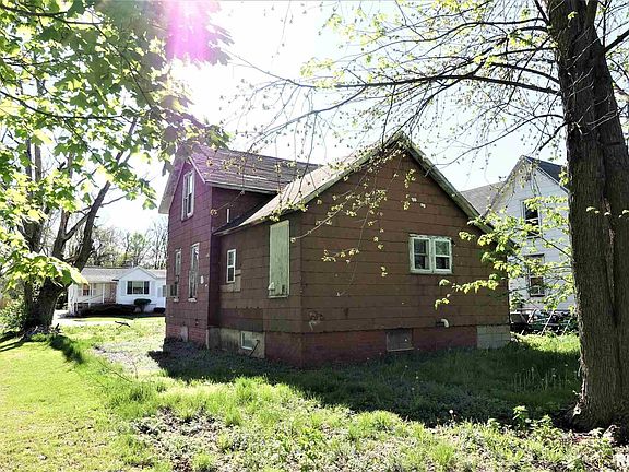 4th image of 846 Avenue A St