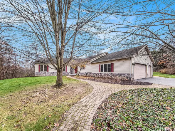 4245 Sandhill Ln, Dexter, MI 48130