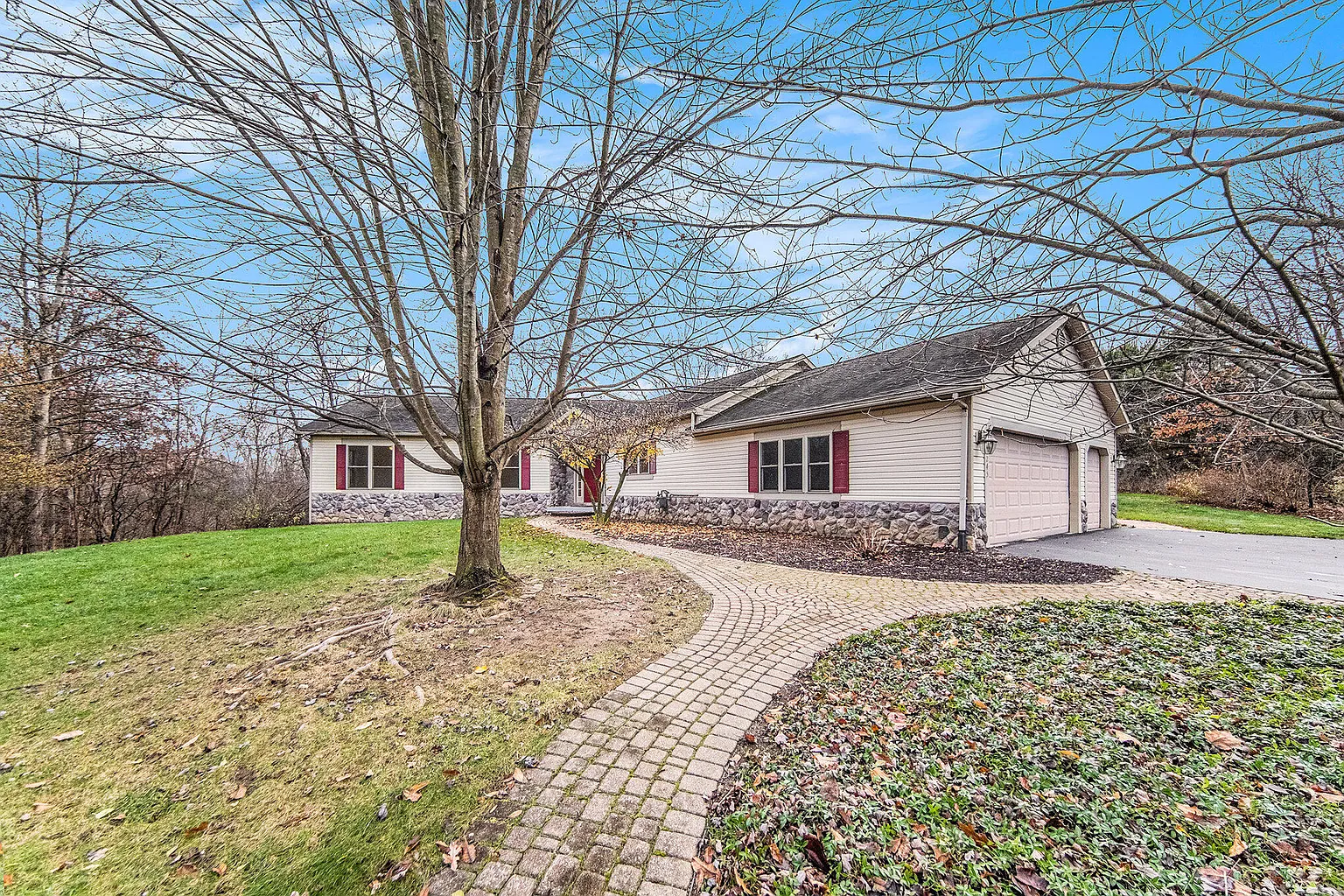 4245 Sandhill Ln photo 1