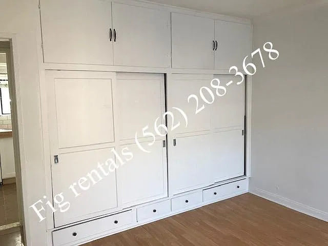 636 N Termino Ave — Photo 12