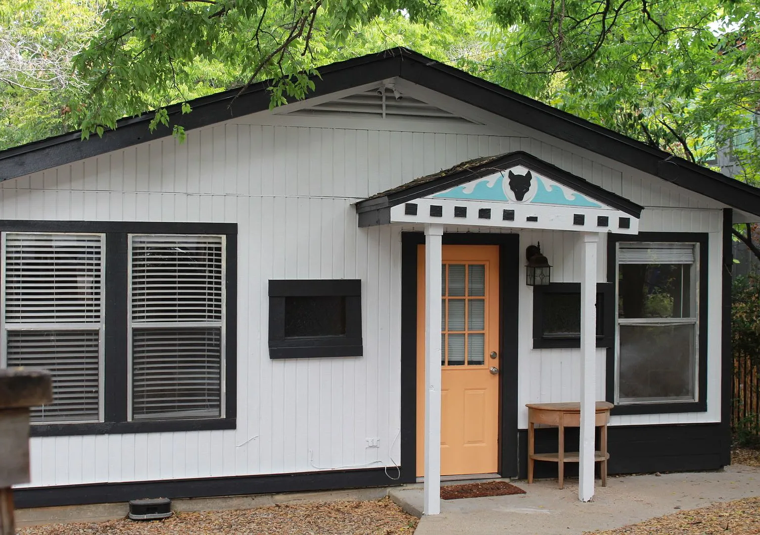 Charming North Campus Bungalow — Photo 2