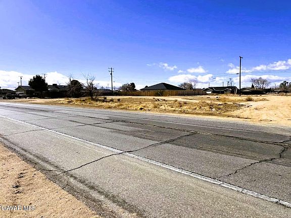 2nd image of 8628 S Loop Blvd