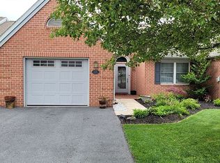 17 Sanibel Ln, Chambersburg, PA 17201