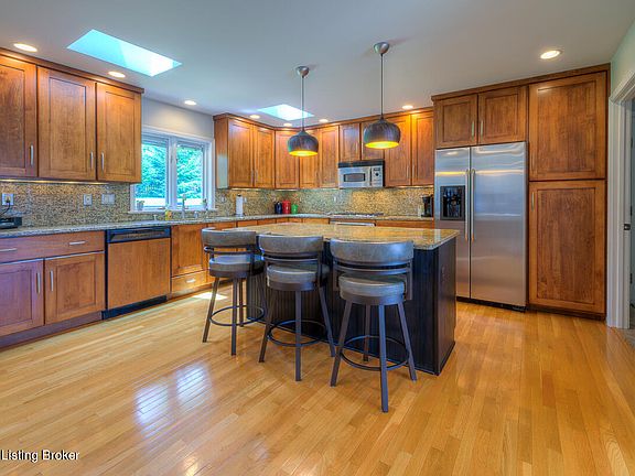 3rd image of 4513 Wolfspring Dr