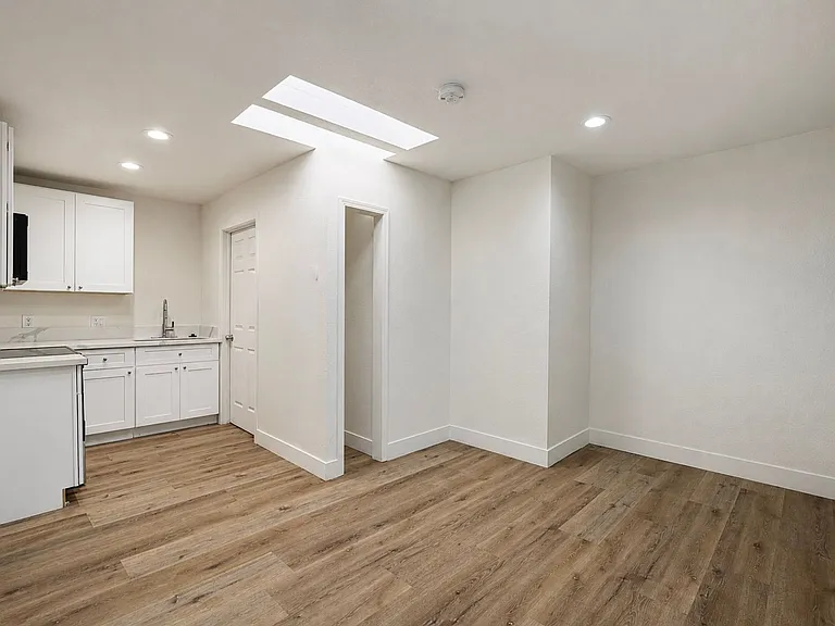 300 Mulvihill Ave — Photo 9