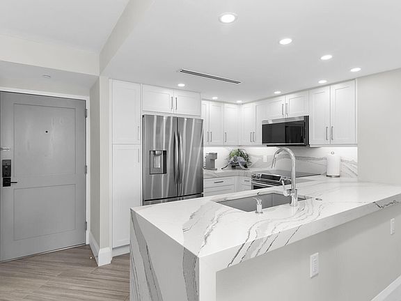 2nd image of 260 Seaview Ct APT 1409