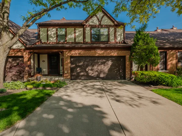 2807 Brighton Ct, Westchester, IL 60154