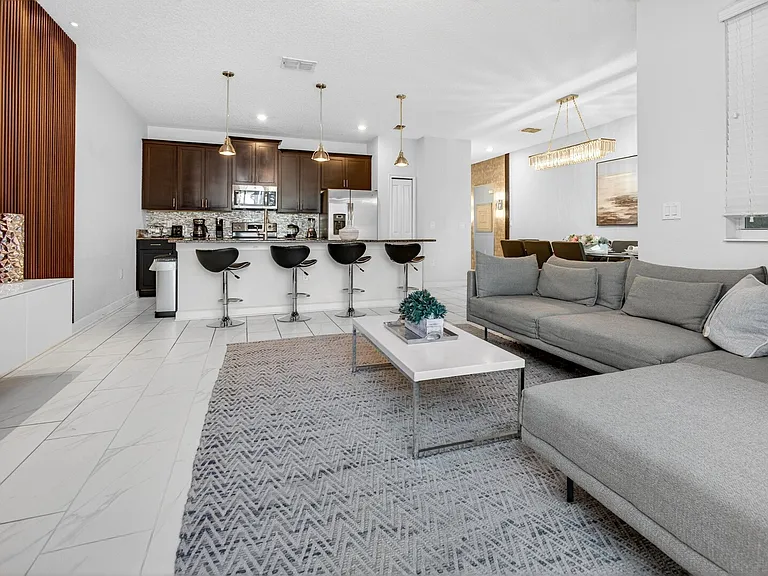 Plunker Dr — Photo 20