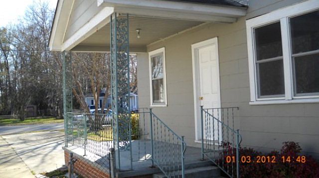 2nd image of 463 Loring Dr