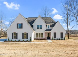 13277 Pebble Ridge Dr, Byhalia, MS 38611