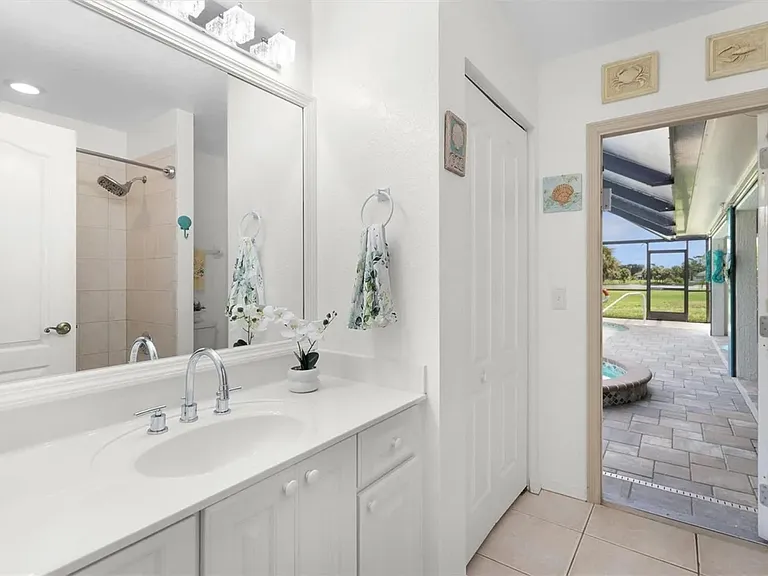 24 Clubhouse Ct — Photo 17
