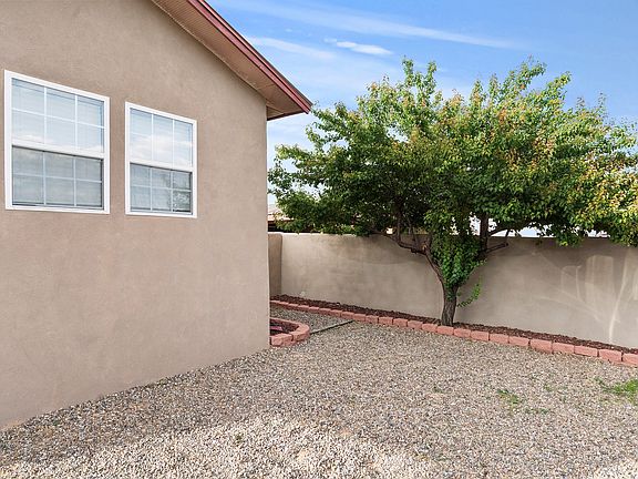 2nd image of 134 Vista Del Norte