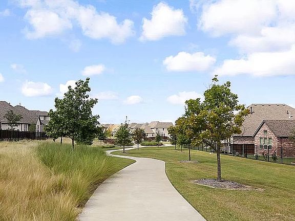 3rd image of 6916 Homestead Dr