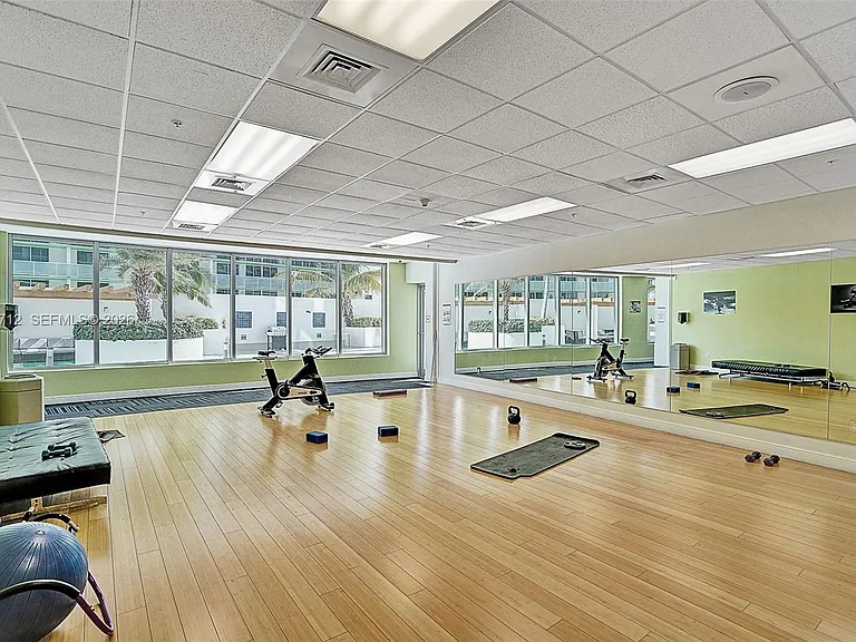 1750 N Bayshore Dr #2206 — Photo 34