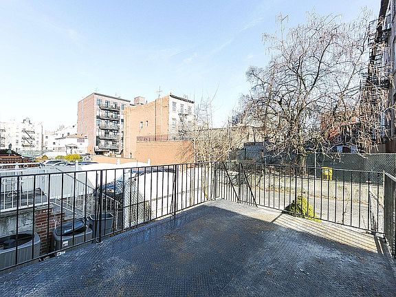 5th image of 221 Tompkins Ave #A