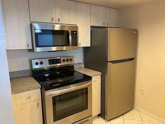 3rd image of 1801 N Flagler Dr APT 432