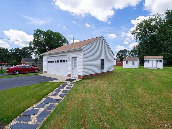4th image of 8272 Franklin Ln