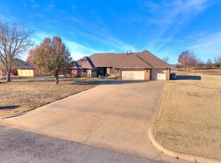1925 Kyle Dr, Guthrie, OK 73044