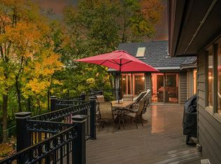 2100 Dwight Ln, Minnetonka, MN 55305